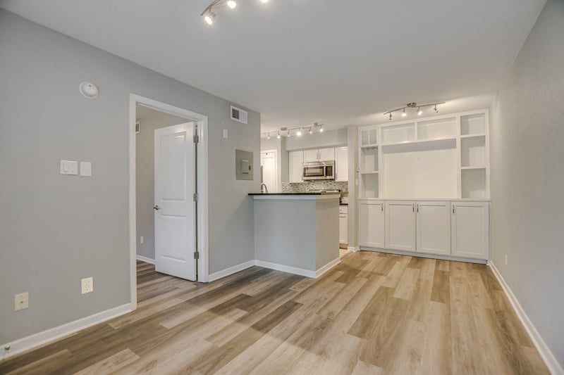 Virtual tour of 3204 Menchaca RD Unit #313
