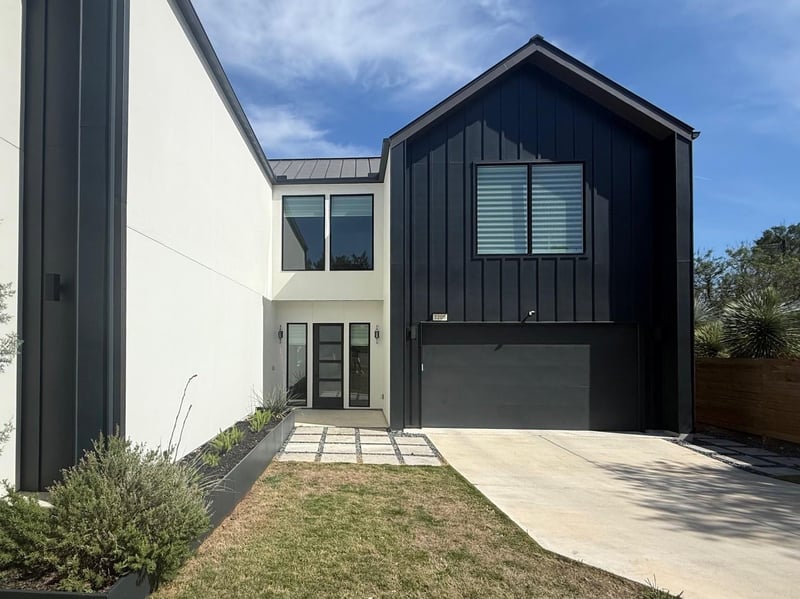 Virtual tour of 3205 Dolphin DR