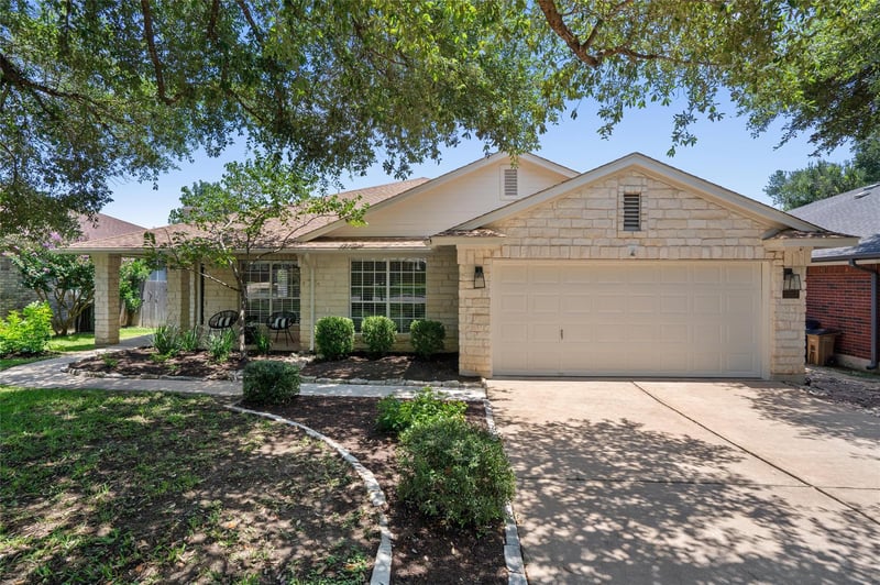 Virtual tour of 3207 Silkgrass BND
