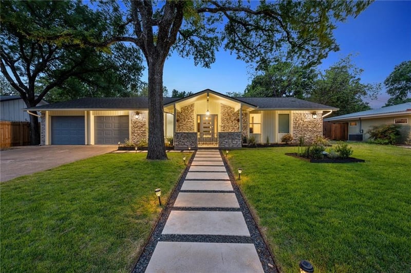 Virtual tour of 3209 Nancy Gale DR