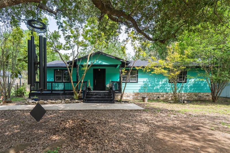 Virtual tour of 3209 River RD