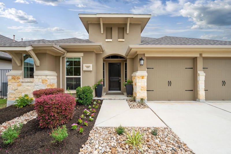 Virtual tour of 321 La Grotta LN