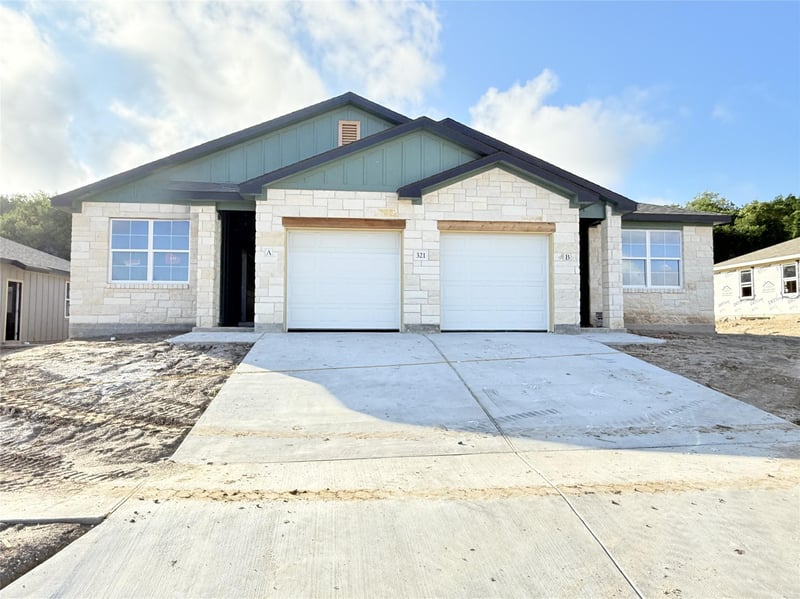 Virtual tour of 321 Rain Dance Trl