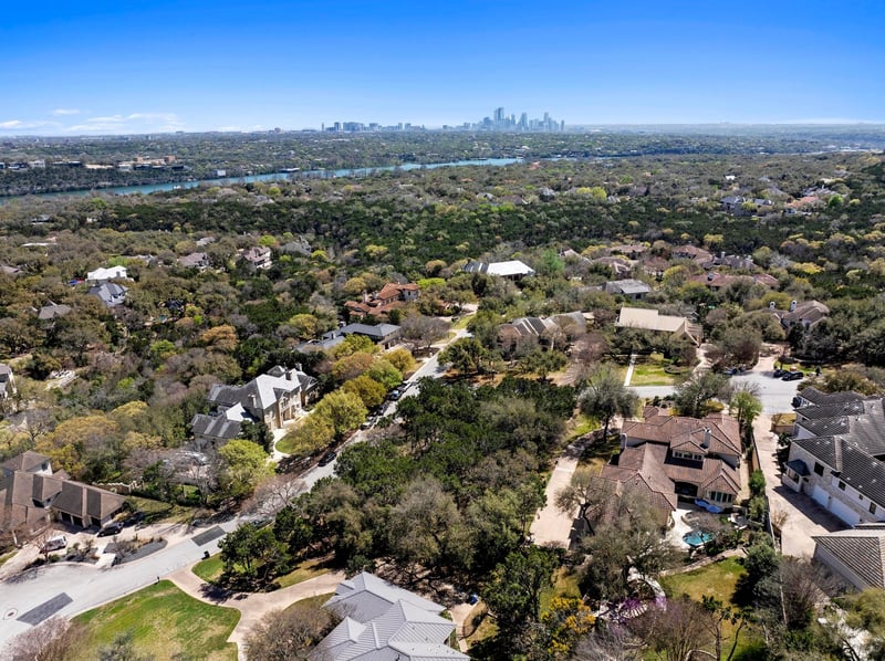 Virtual tour of 3212 Aztec Falls CV