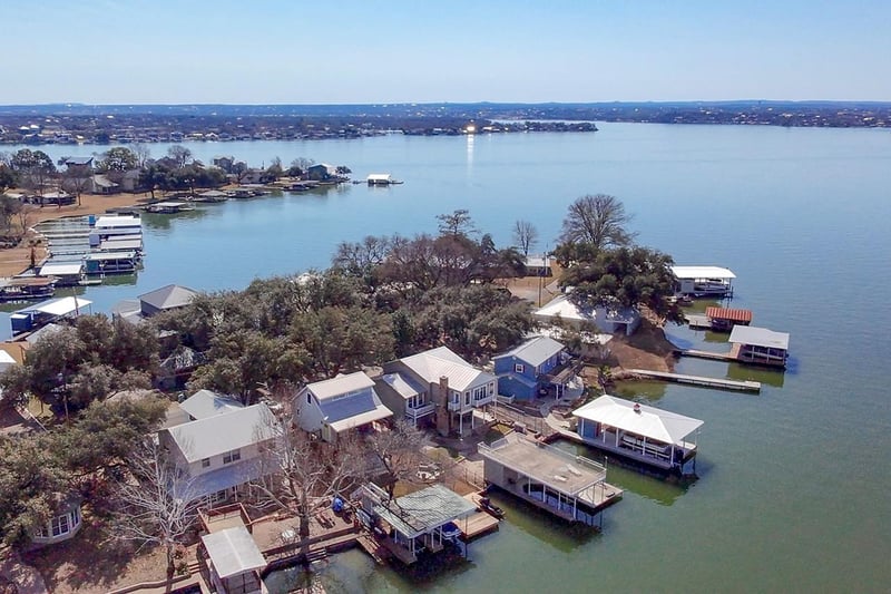 Virtual tour of 322 Granite Shoals Ln
