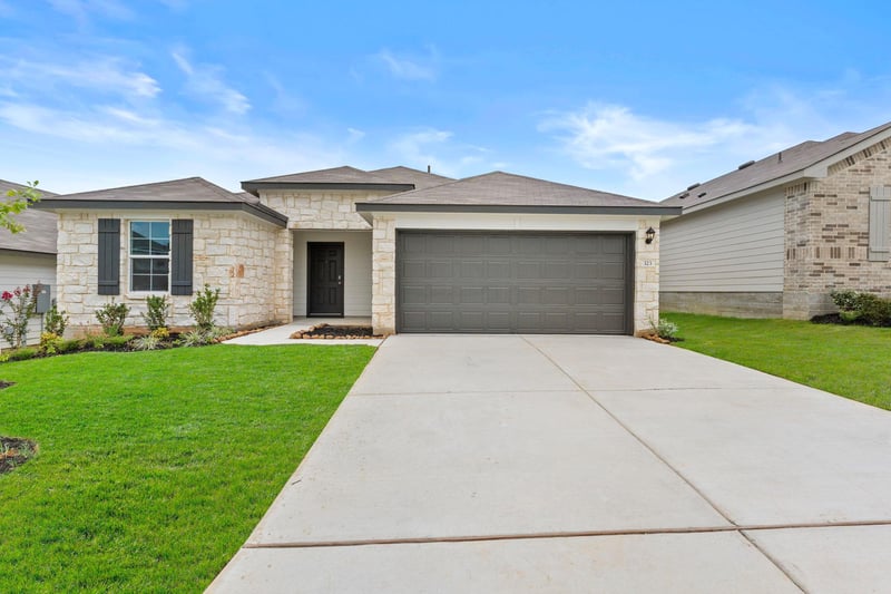 Virtual tour of 323 Boatman CV