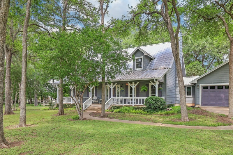 Virtual tour of 323 Colorado Dr