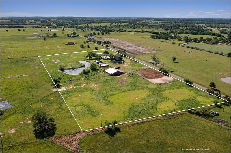 Virtual tour of 323 County Road 450