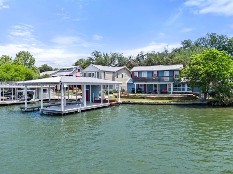 Virtual tour of 324 Granite Shoals LN