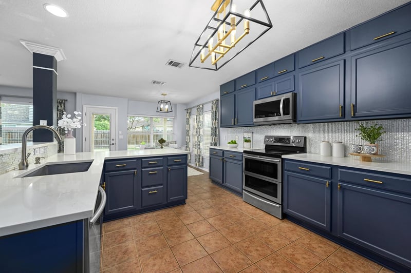 Virtual tour of 324 King Elder Ln