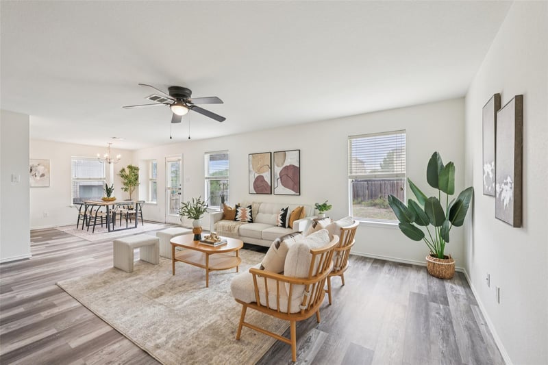 Virtual tour of 326 Covent DR
