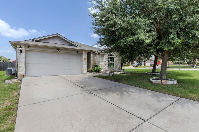 Virtual tour of 327 Comal RUN
