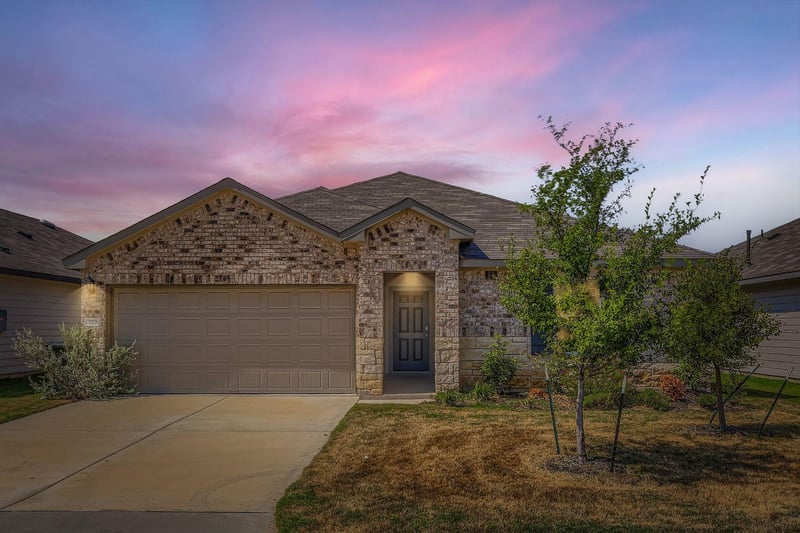 Virtual tour of 329 Butterfly Rose Dr