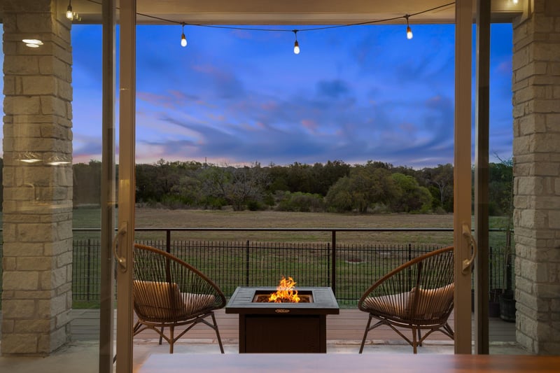 Virtual tour of 330 Cistern Way
