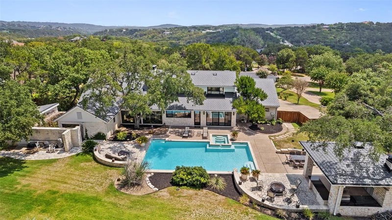 Virtual tour of 3300 Desert Willow CV