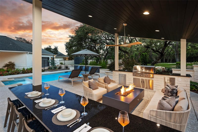 Virtual tour of 3301 Barton Creek BLVD