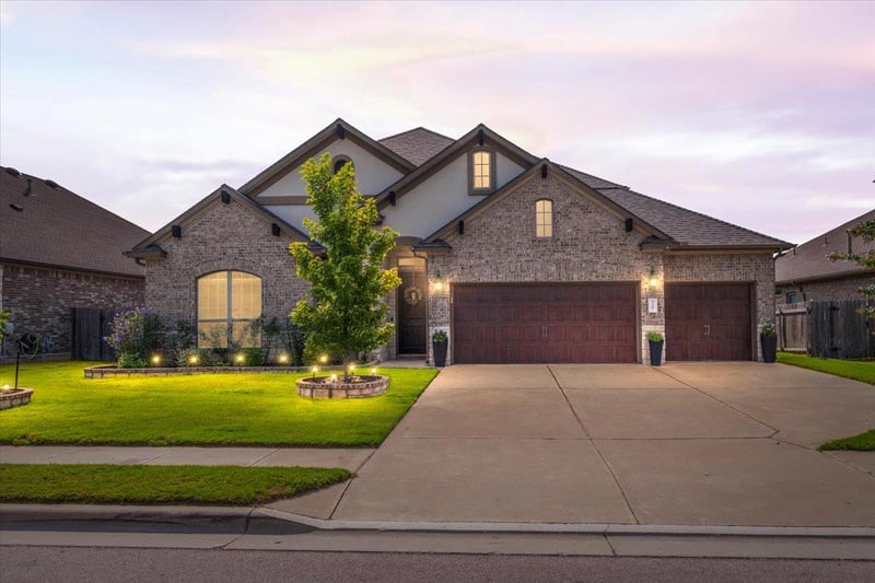 Virtual tour of 3302 Vaquero Ln