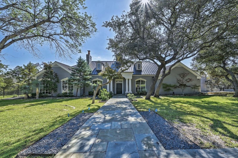 Virtual tour of 3303 Desert Willow CV