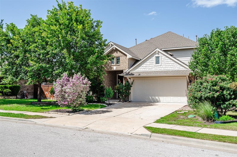 Virtual tour of 3304 Mendips LN
