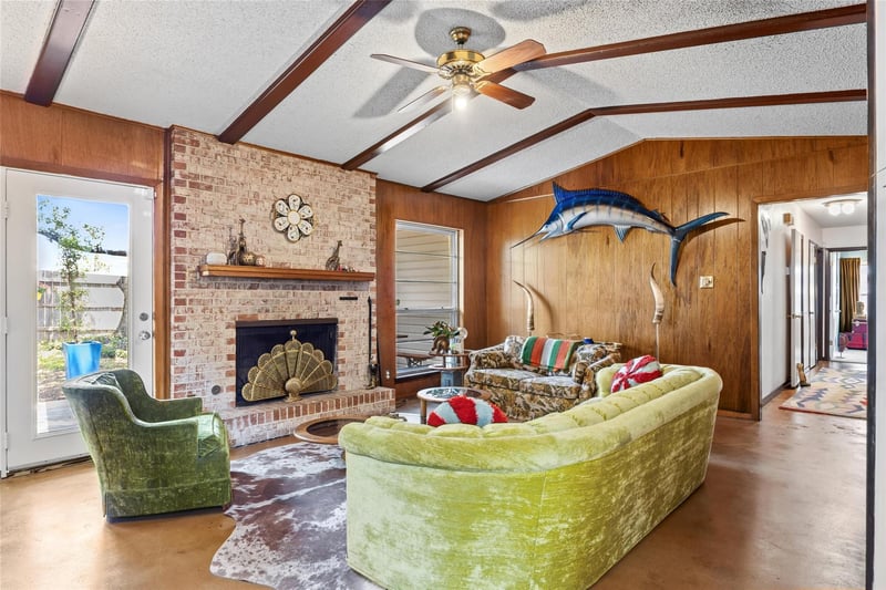 Virtual tour of 3304 Whitepine Dr