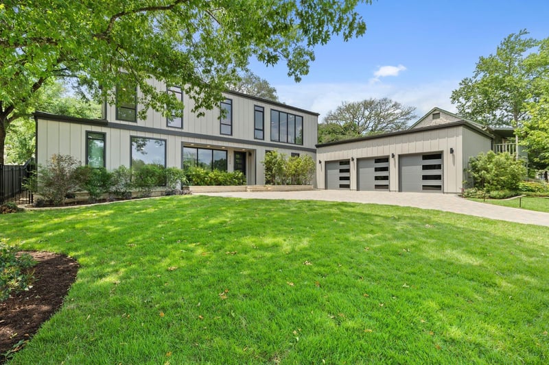 Virtual tour of 3305 Thousand Oaks CV