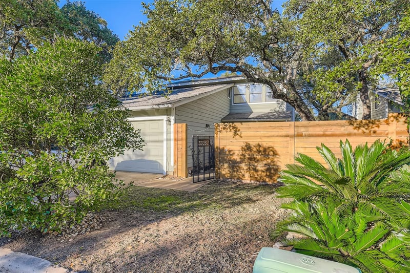Virtual tour of 3305 W William Cannon DR Unit #A