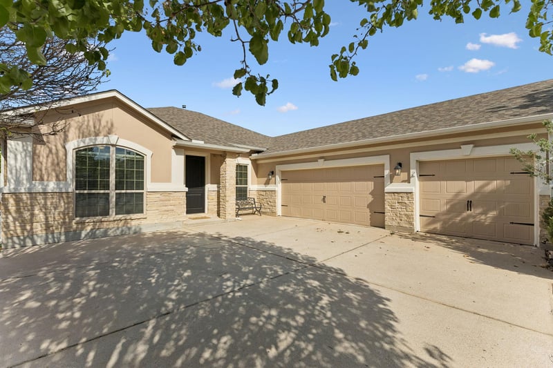 Virtual tour of 3308 Mendips Ln