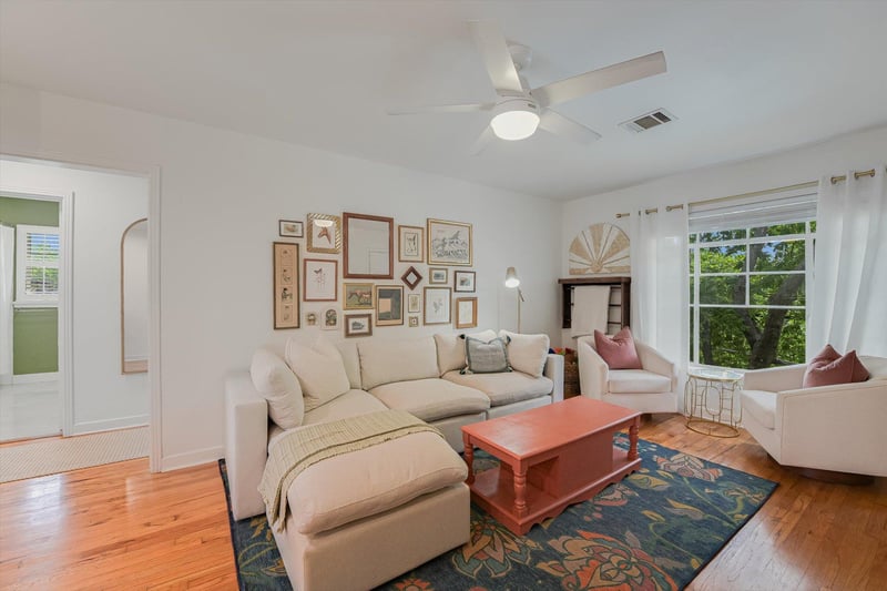 Virtual tour of 3309 Grooms St Unit #208