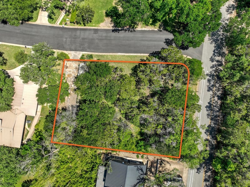 Virtual tour of 3311 Gentry DR
