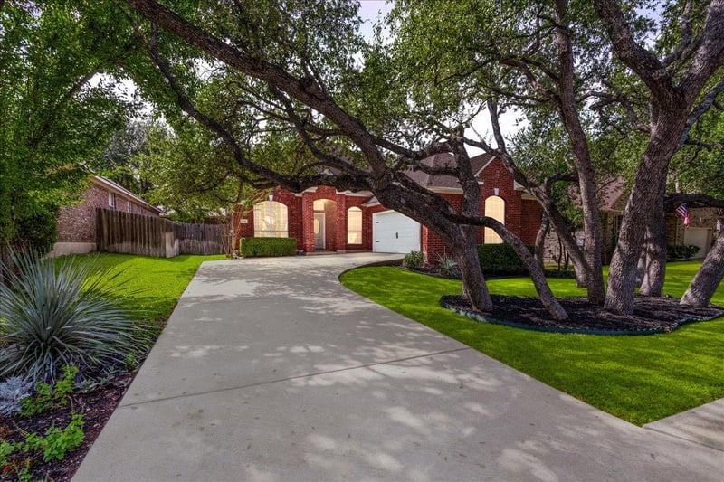 Virtual tour of 3317 Burks LN