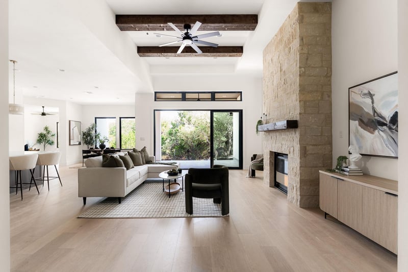 Virtual tour of 332 Seneca DR