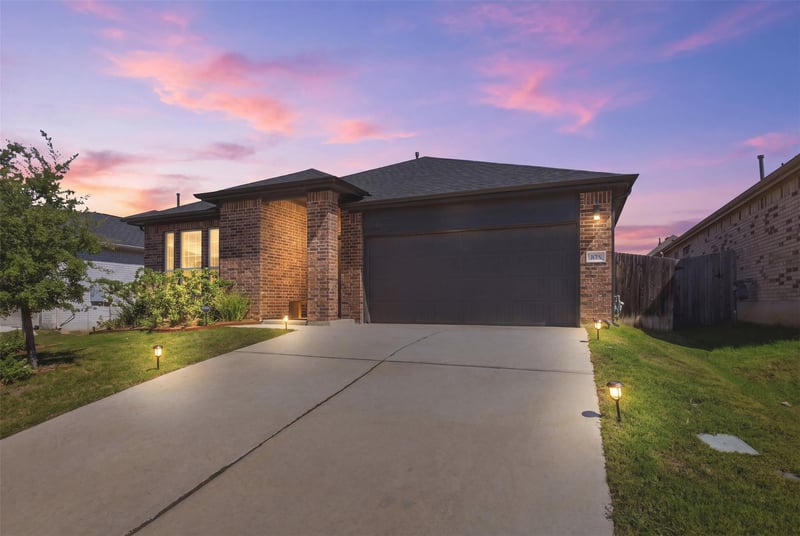 Virtual tour of 333 Diamondleaf Dr