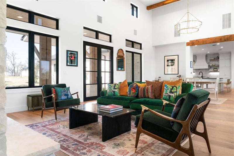 Virtual tour of 336  Mae Pt