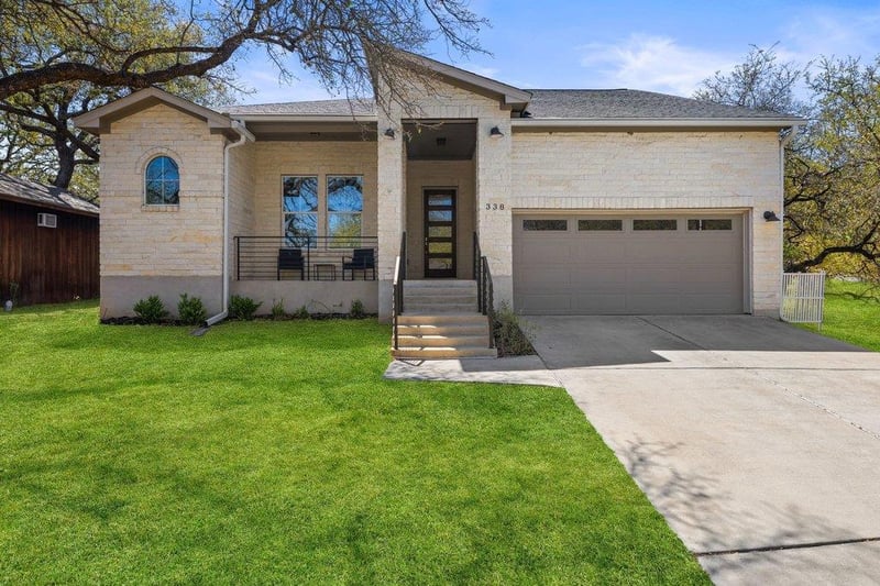 Virtual tour of 338 Coventry RD