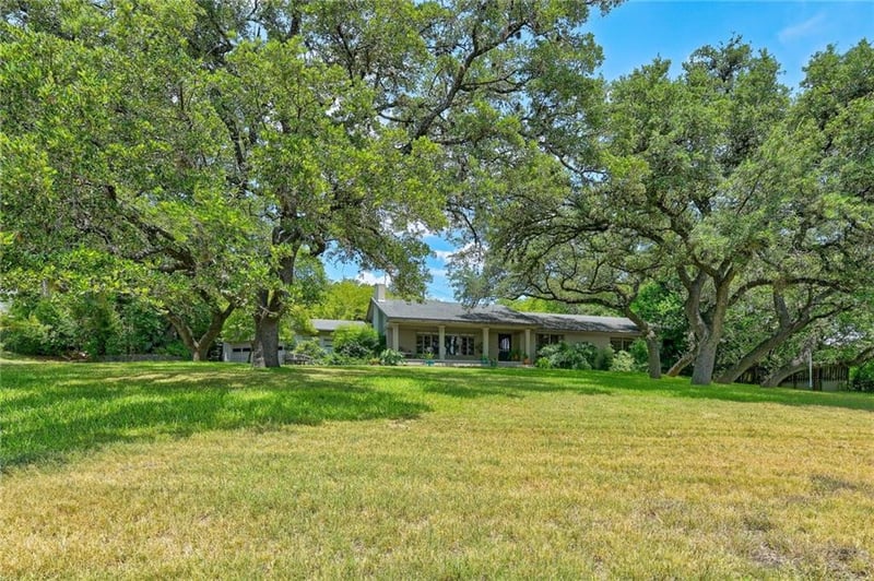 Virtual tour of 3400 Perry Ln