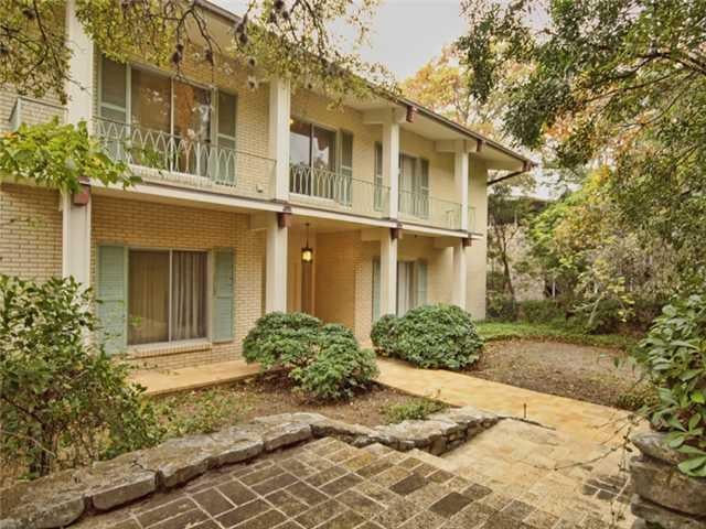 Virtual tour of 3401 Mount Bonnell Dr