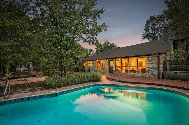 Virtual tour of 3402 Split Rock Trl