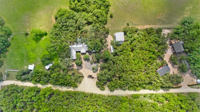Virtual tour of 3403 FM 2325