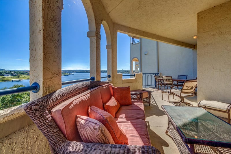 Virtual tour of 3404 American DR Unit #3211