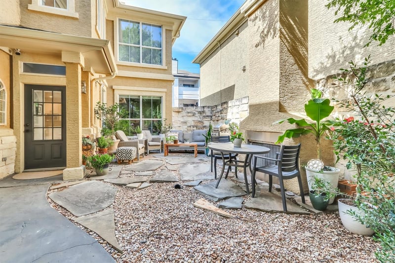 Virtual tour of 3406 Menchaca RD Unit #4
