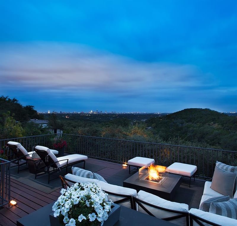 Virtual tour of 3416 Mount Bonnell Cir