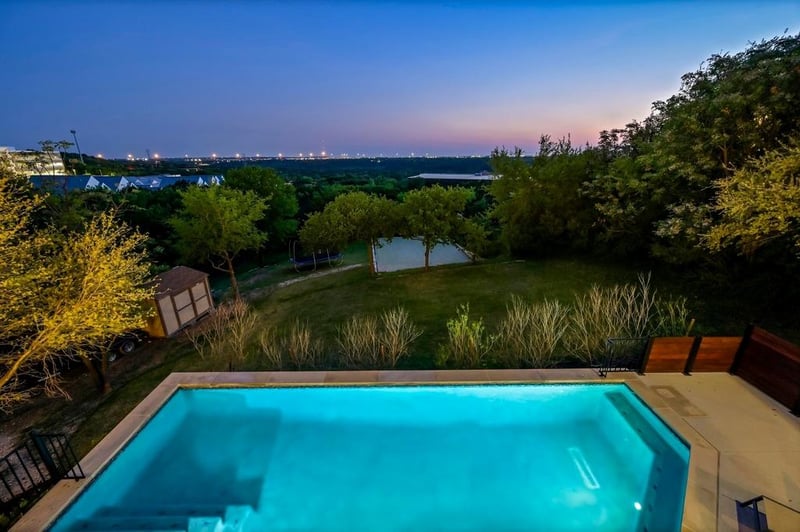 Virtual tour of 3416 Tarlton LN