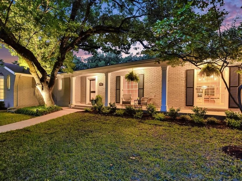 Virtual tour of 3417 Mount Barker Dr
