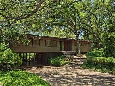 Virtual tour of 3418 Foothill Ter
