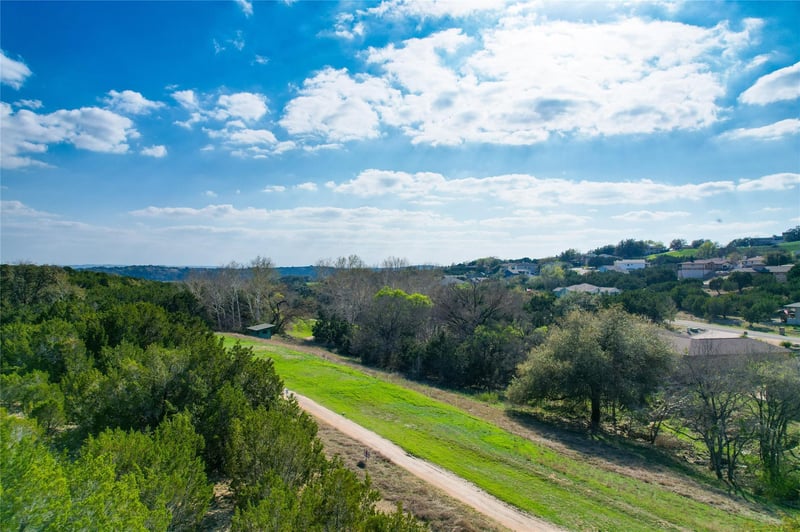 Virtual tour of 3420 Congress Ave