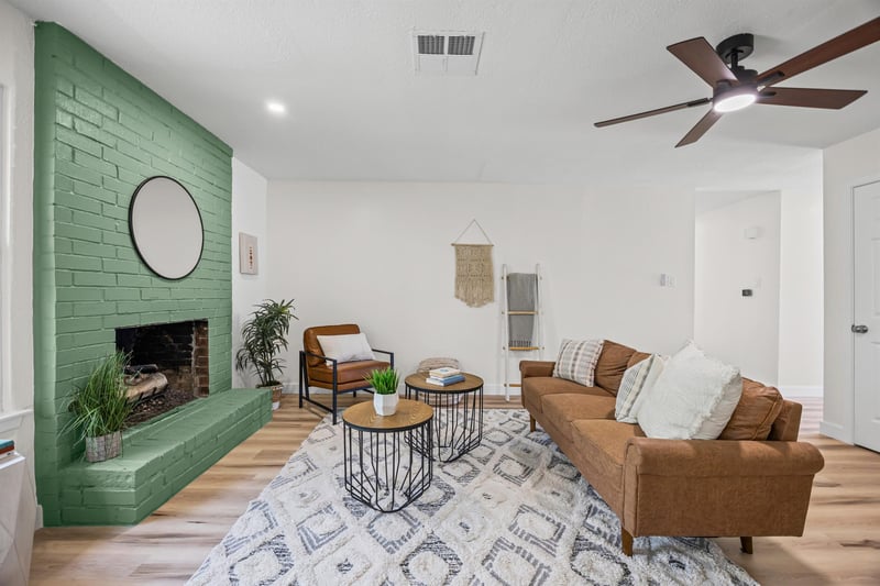 Virtual tour of 3420 Galesburg Dr