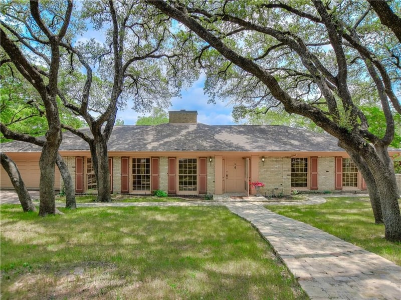 Virtual tour of 3422 Mount Barker Dr