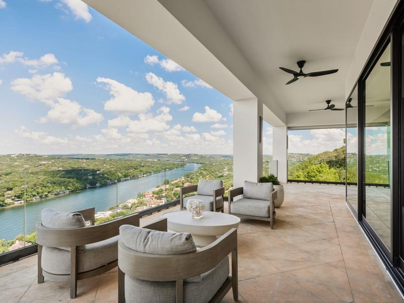 Virtual tour of 3423 Monte Vista DR