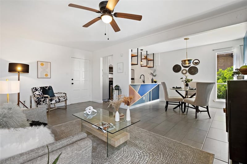 Virtual tour of 3431 North Hills DR Unit #226