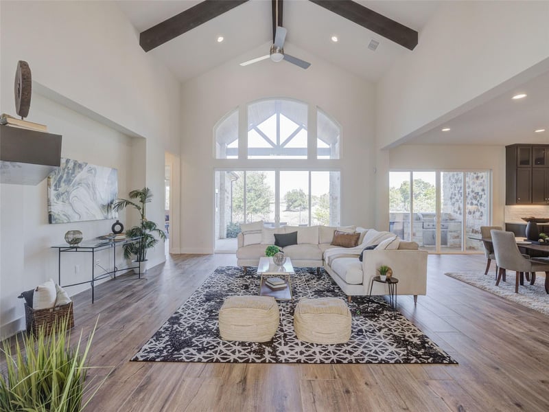 Virtual tour of 345 Two Creeks LN